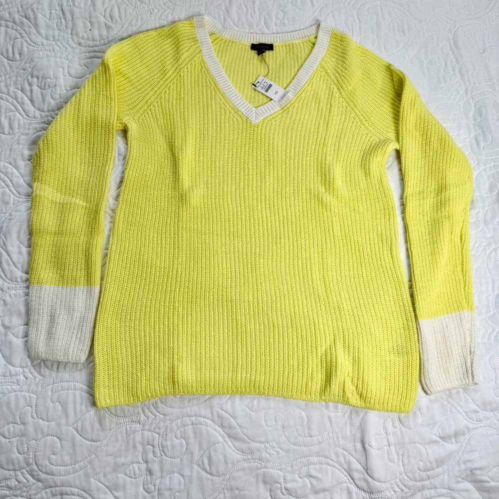 Talbots Chic Sporty Retro Yellow V-Neck Contrast Trim Sporty Sweater Wm's XS NWT - Picture 3 of 8